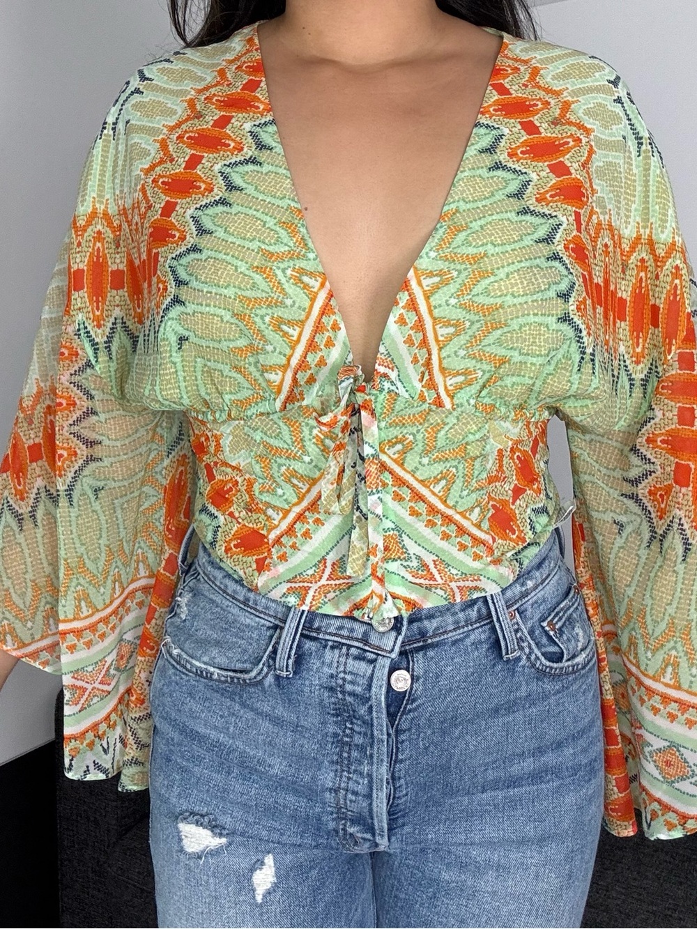 Bebe Boho Bell Sleeve Tie Front Geometric Print Blouse Size M